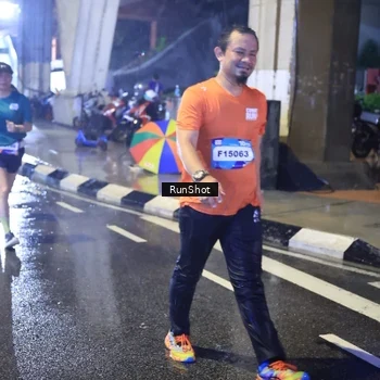 Runner Photo 7922916