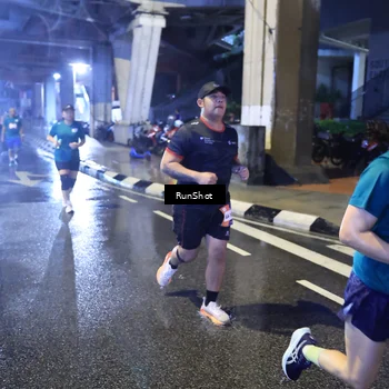 Runner Photo 7922963
