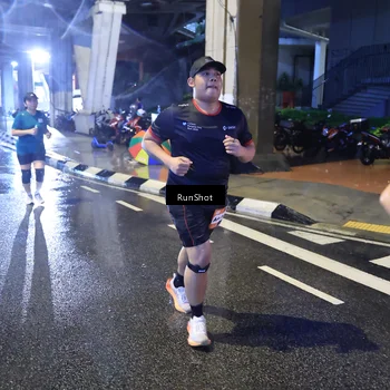Runner Photo 7922973