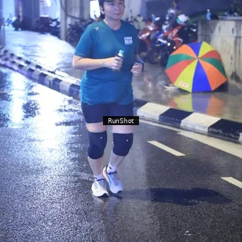 Runner Photo 7923001