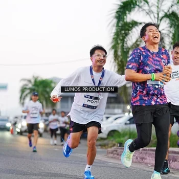 Runner Photo 7923028