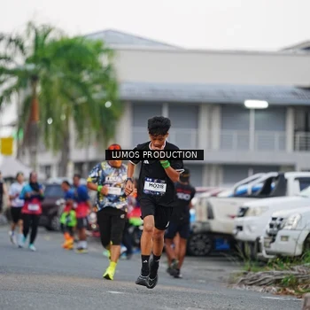 Runner Photo 7923033