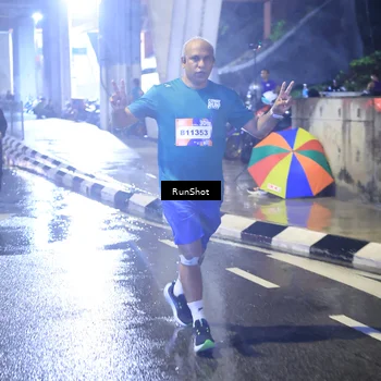 Runner Photo 7923036