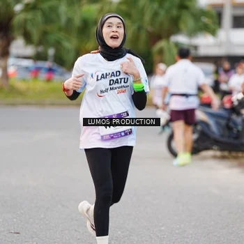 Runner Photo 7923038