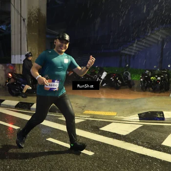 Runner Photo 7923043