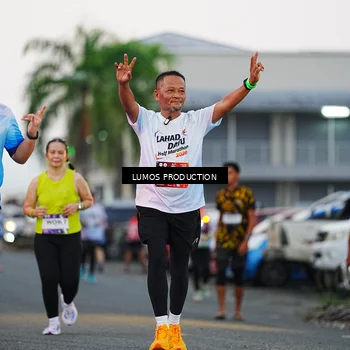 Runner Photo 7923115