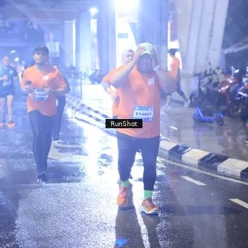 Runner Photo 7923171