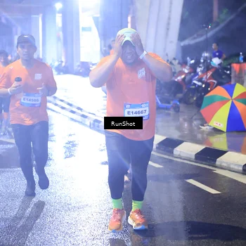 Runner Photo 7923193