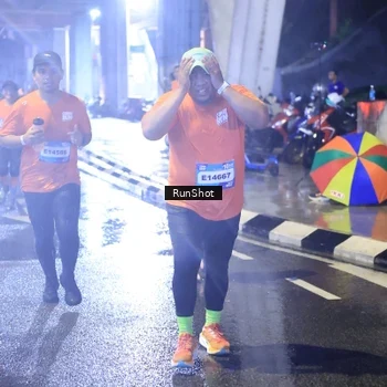 Runner Photo 7923198