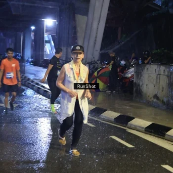Runner Photo 7923229