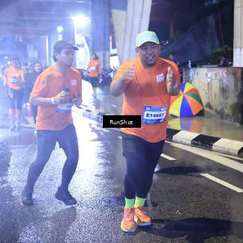Runner Photo 7923237