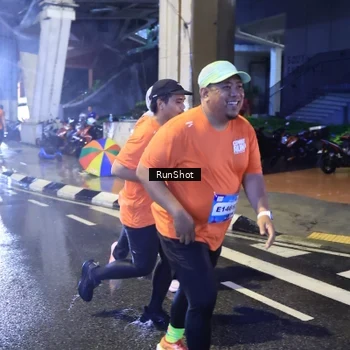 Runner Photo 7923256