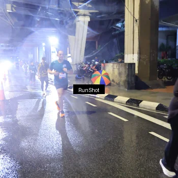 Runner Photo 7923312