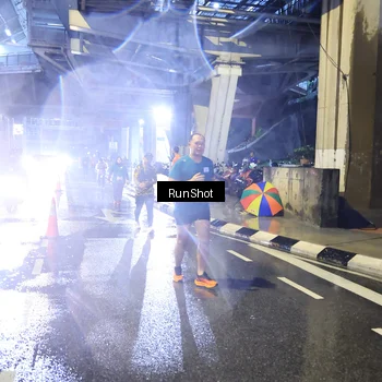 Runner Photo 7923320