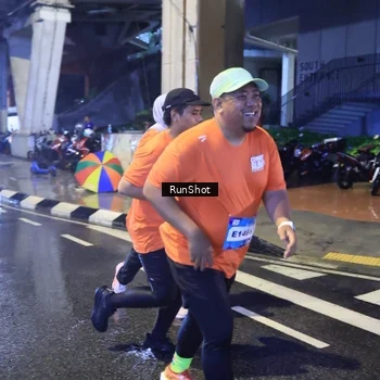 Runner Photo 7923330