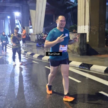 Runner Photo 7923335