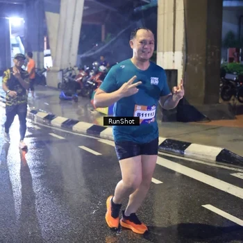 Runner Photo 7923338