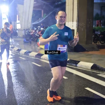 Runner Photo 7923341