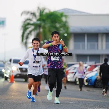 Runner Photo 7923347