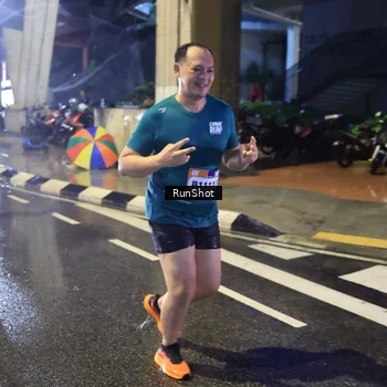 Runner Photo 7923350