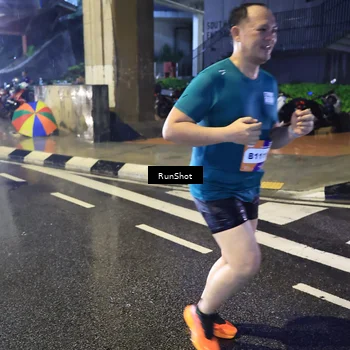 Runner Photo 7923360