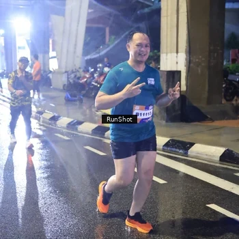 Runner Photo 7923378