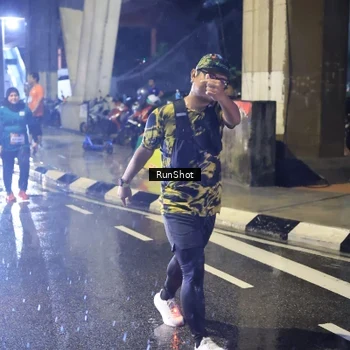 Runner Photo 7923382