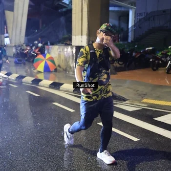 Runner Photo 7923404