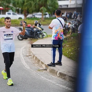Runner Photo 7923436