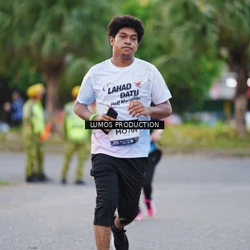 Runner Photo 7923453