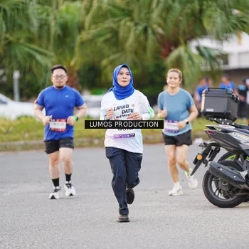 Runner Photo 7923476
