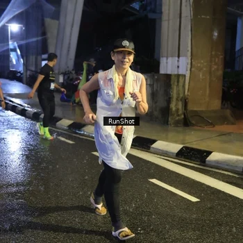 Runner Photo 7923524