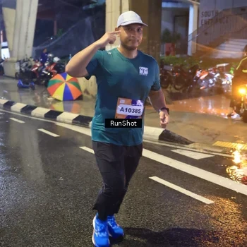 Runner Photo 7923592