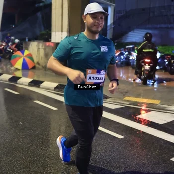 Runner Photo 7923601