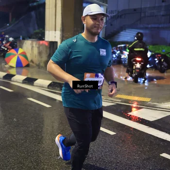 Runner Photo 7923604