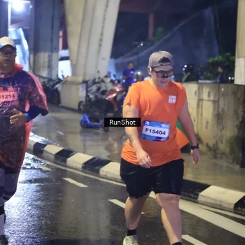 Runner Photo 7923613