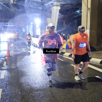 Runner Photo 7923651
