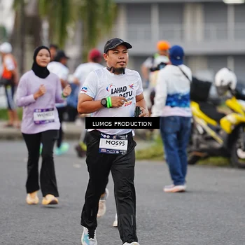 Runner Photo 7923663
