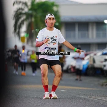 Runner Photo 7923688