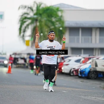 Runner Photo 7923702