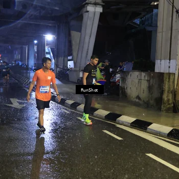 Runner Photo 7923727