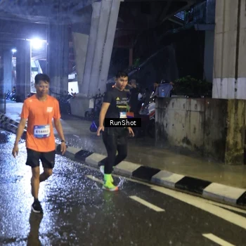 Runner Photo 7923741