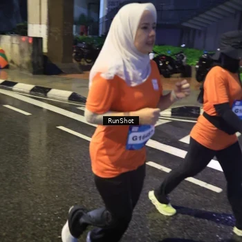 Runner Photo 7923758
