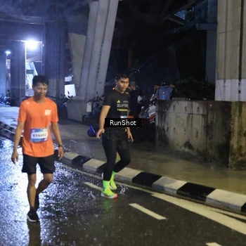 Runner Photo 7923762