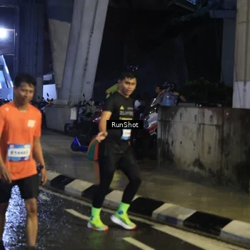 Runner Photo 7923779
