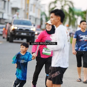 Runner Photo 7923834
