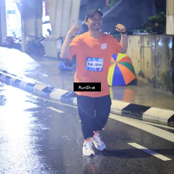 Runner Photo 7923844
