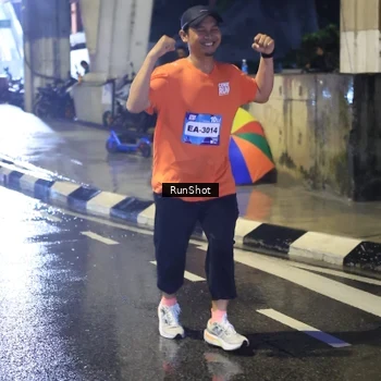 Runner Photo 7923847