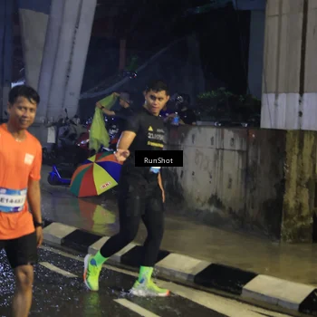 Runner Photo 7923848