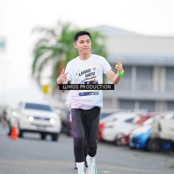 Runner Photo 7923851